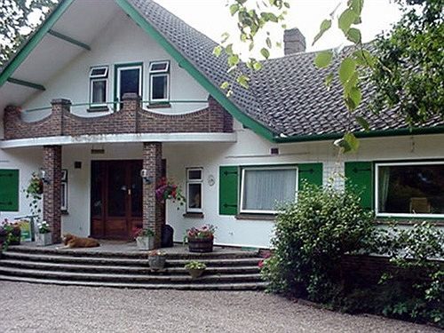 Linchens Bed And Breakfast Felbridge Exterior foto